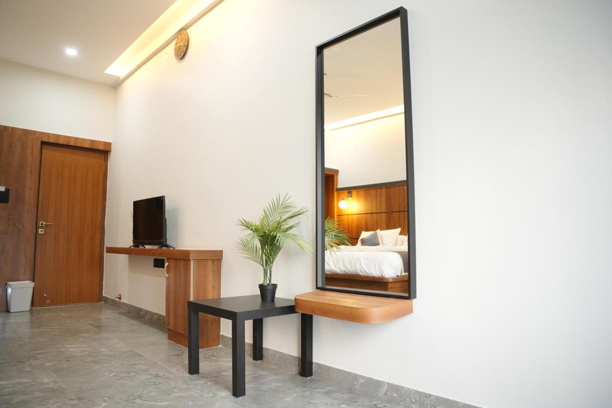 Sarvam Residency Hotel Sagar  Exterior photo